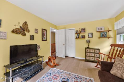 4 Homestead Road Glenville NY 12302
