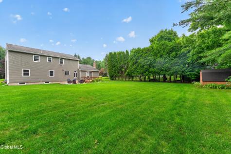 4 Homestead Road Glenville NY 12302
