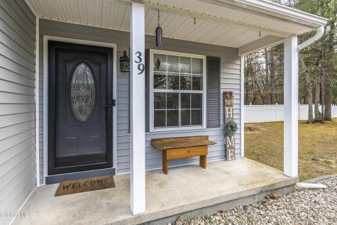 39 Woodthrush Court Ballston Spa NY 12020