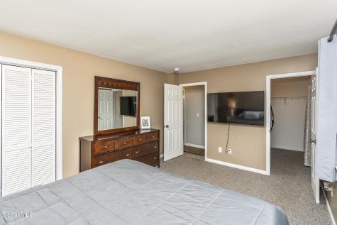 39 Woodthrush Court Ballston Spa NY 12020