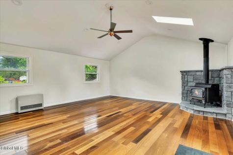 3 Leslie Court Halfmoon NY 12065