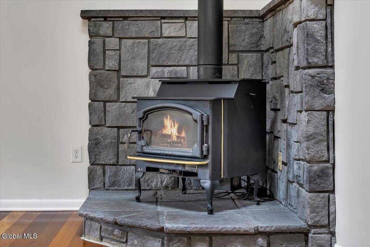 3 Leslie Court Halfmoon NY 12065