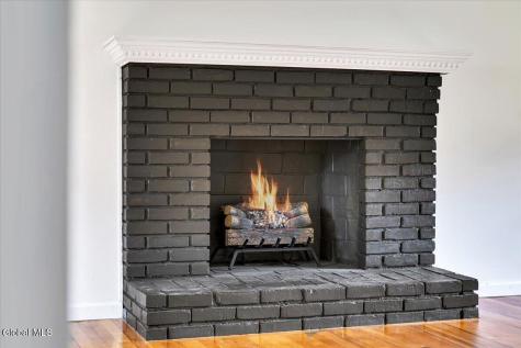 3 Leslie Court Halfmoon NY 12065