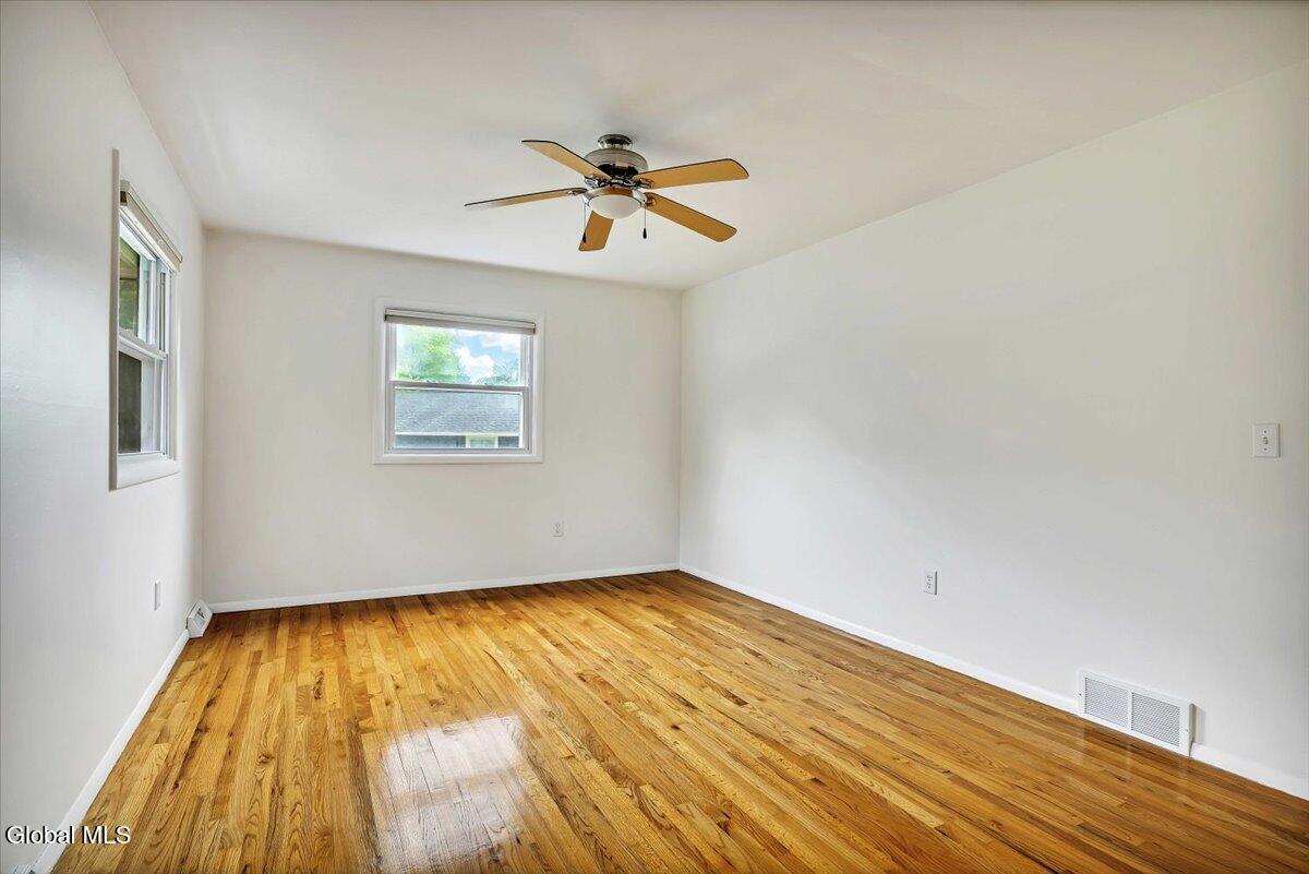 3 Leslie Court Halfmoon NY 12065