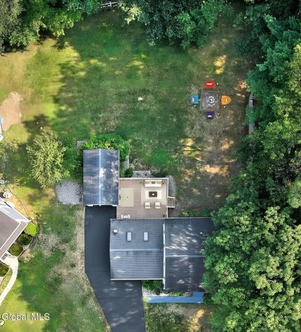 3 Leslie Court Halfmoon NY 12065