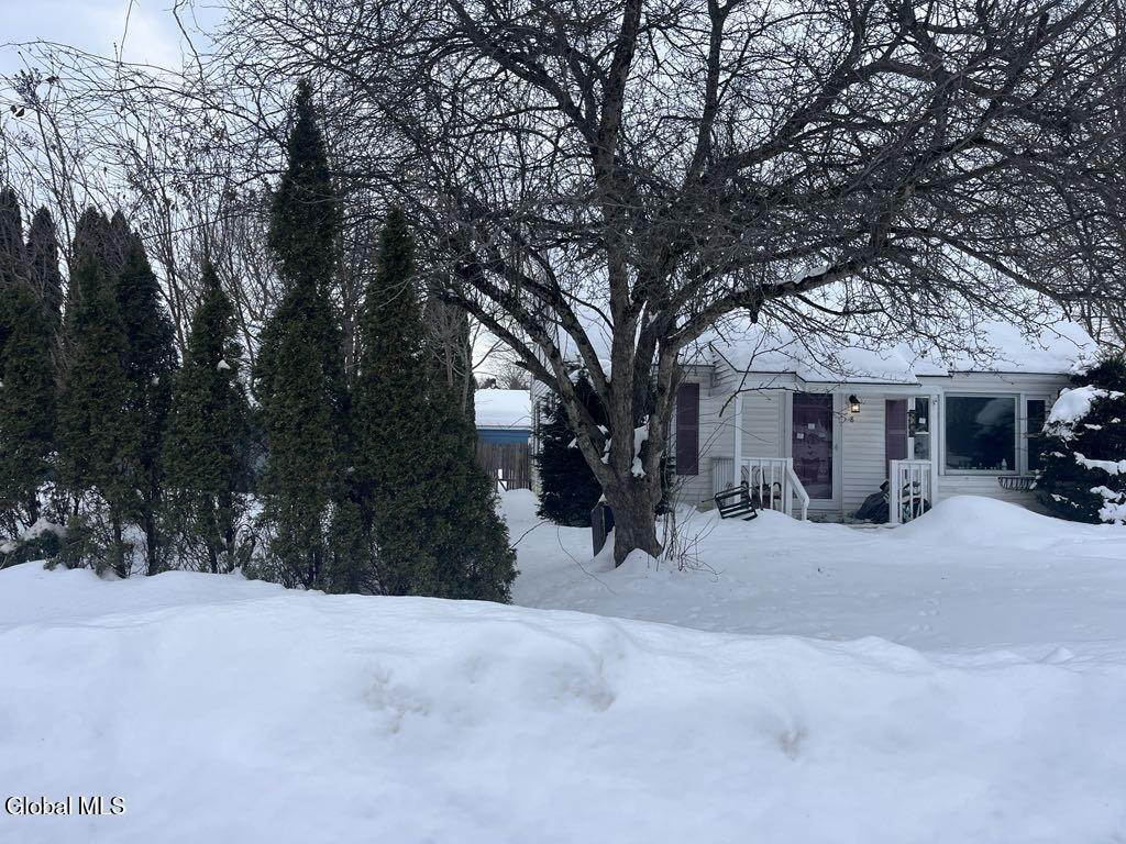 8 Oakland Drive Gloversville NY 12078