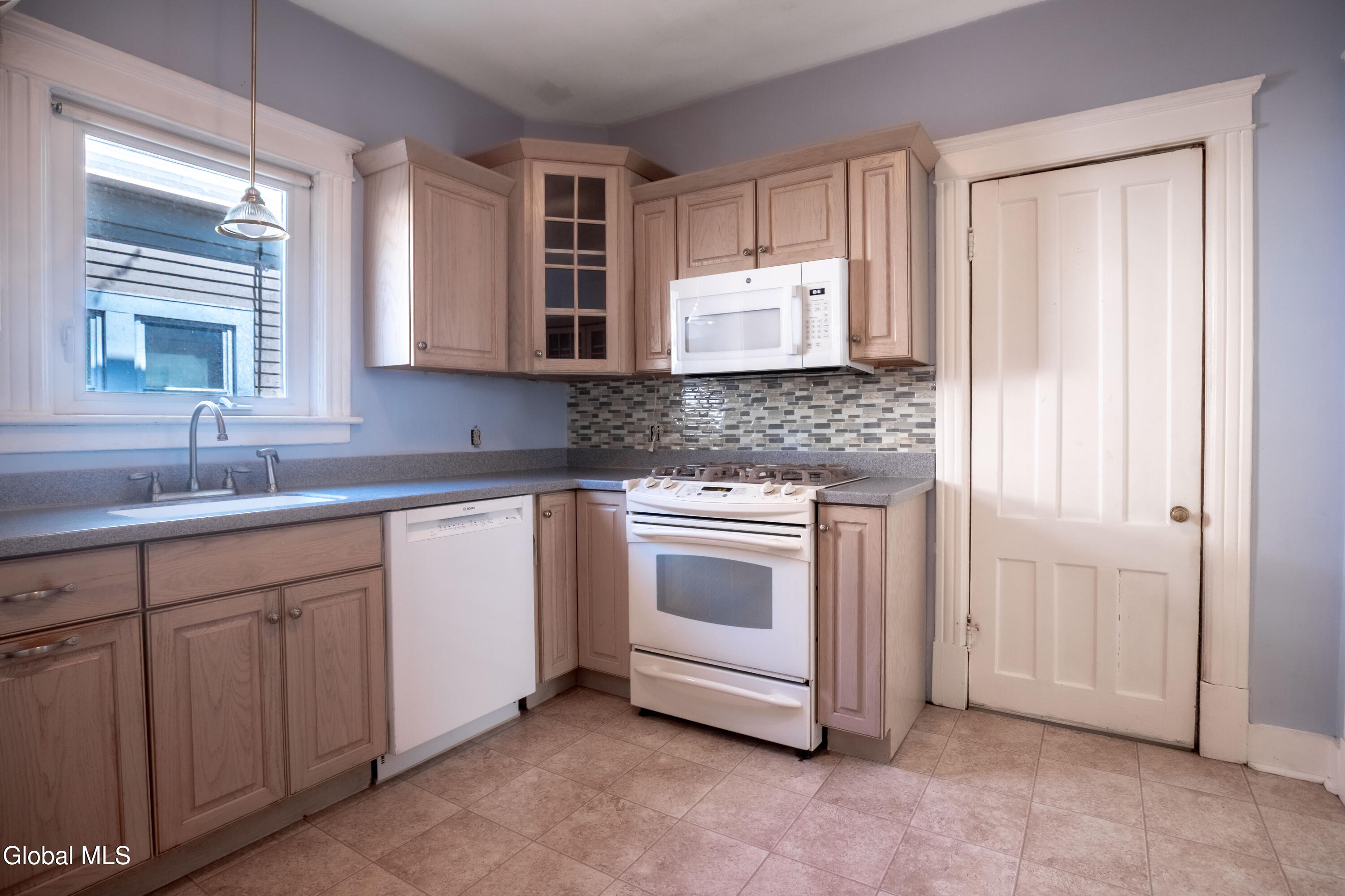 139 Woodlawn Avenue Albany NY 12208