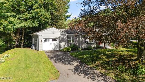 459 Moonlawn Road Troy NY 12180