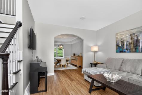 58 Egmont Court Delmar NY 12054
