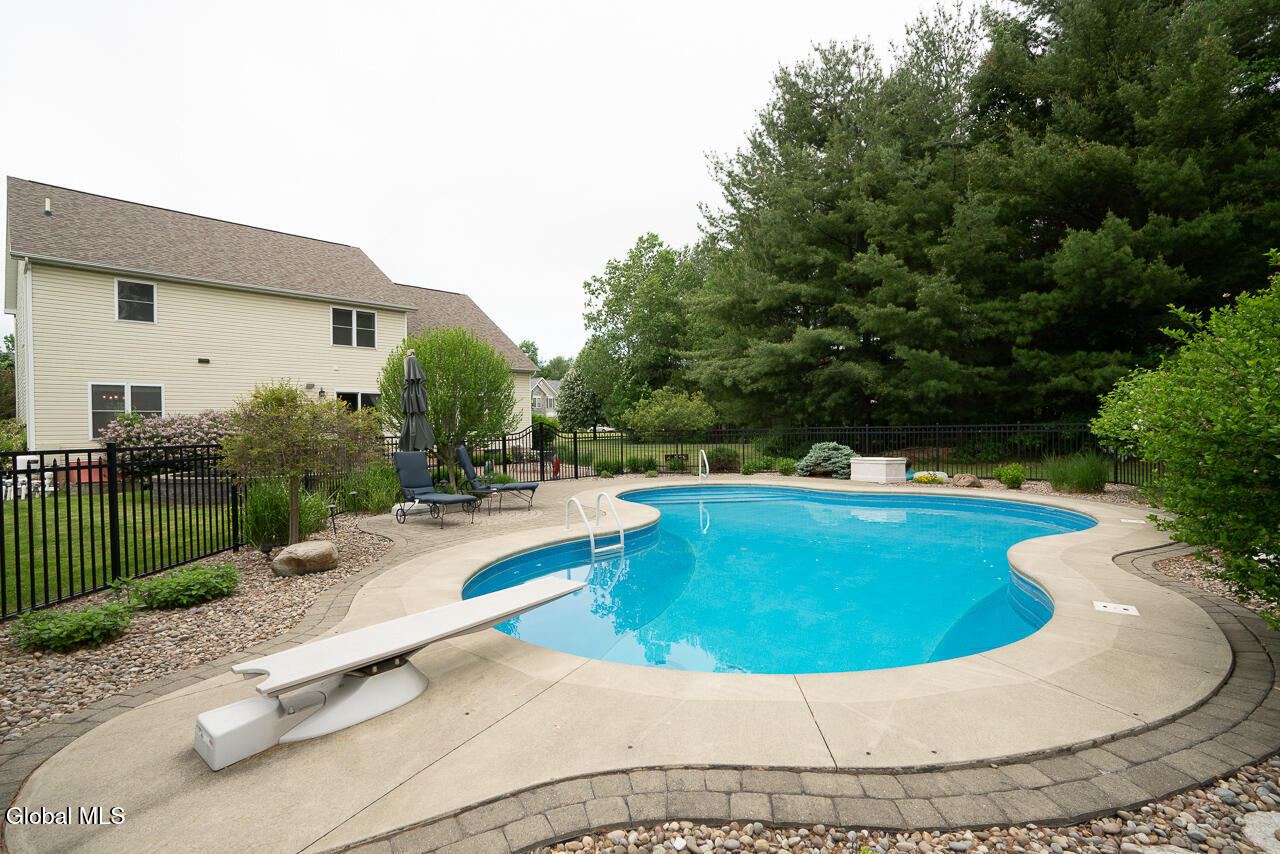 58 Egmont Court Delmar NY 12054