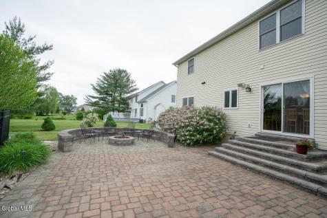 58 Egmont Court Delmar NY 12054