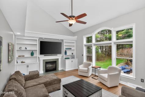 58 Egmont Court Delmar NY 12054