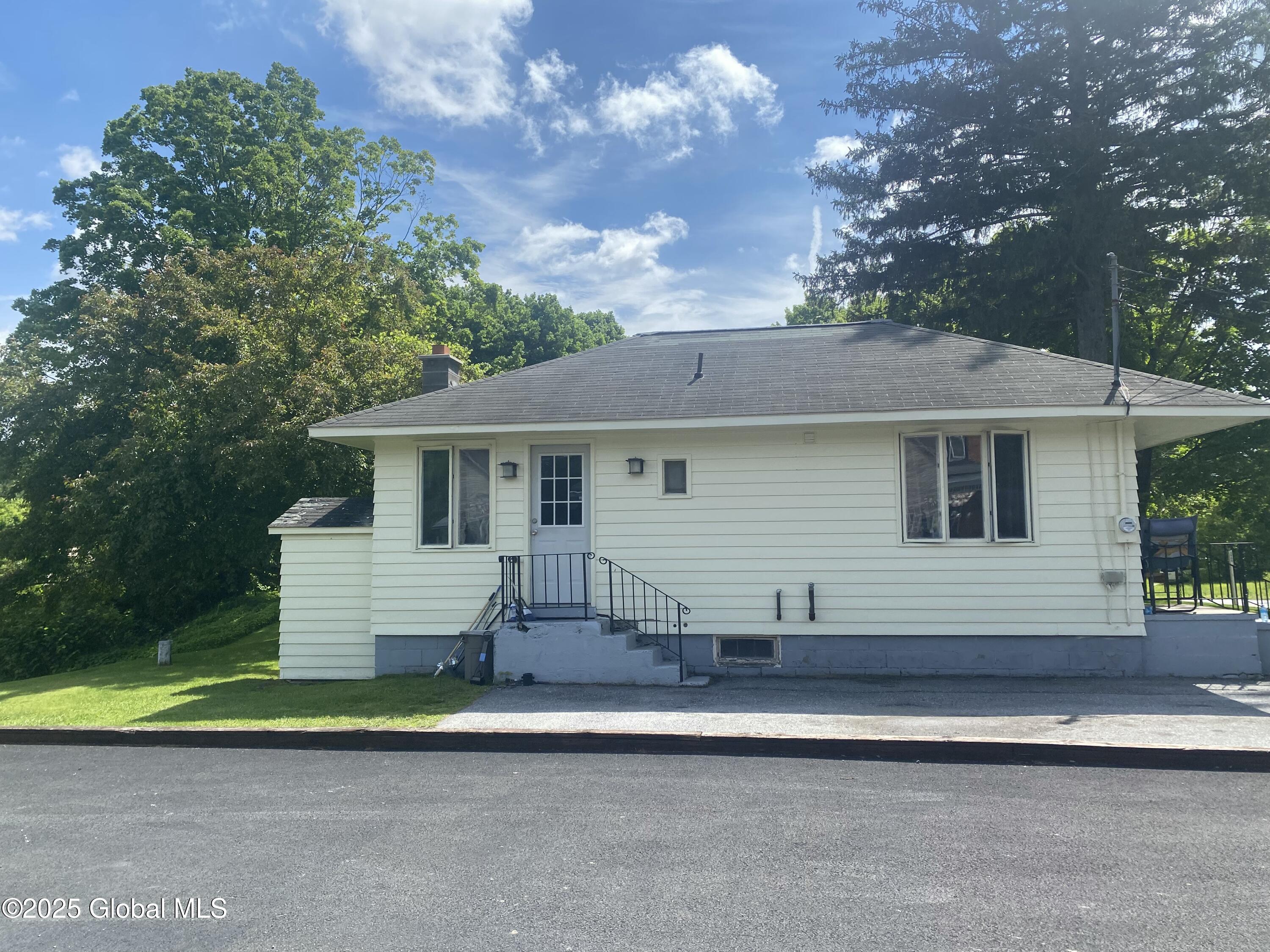 3909 Ny 67 Eagle Bridge NY 12057
