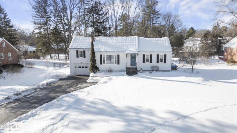 2240 Rosendale Road Niskayuna NY 12309