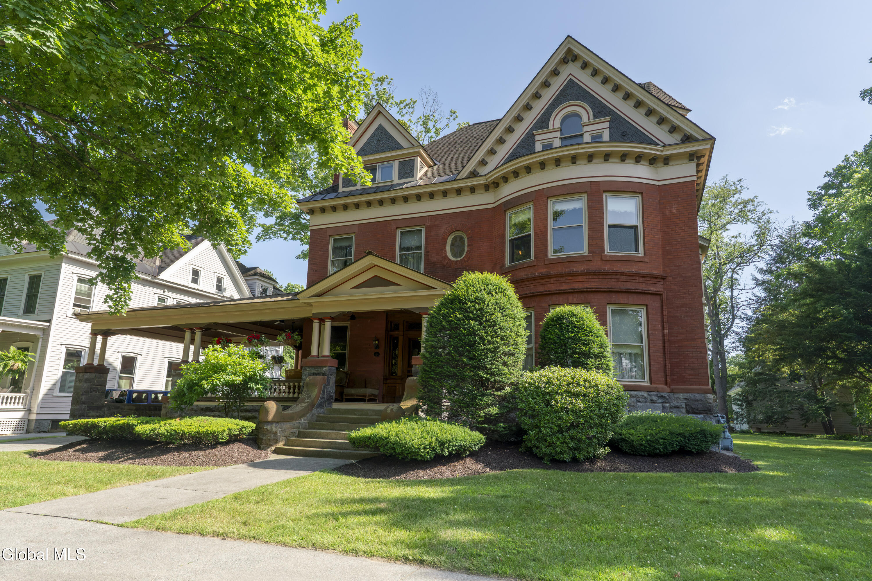 84 Union Avenue Saratoga Springs NY 12866