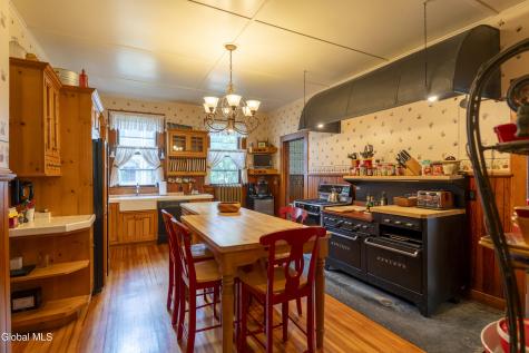84 Union Avenue Saratoga Springs NY 12866