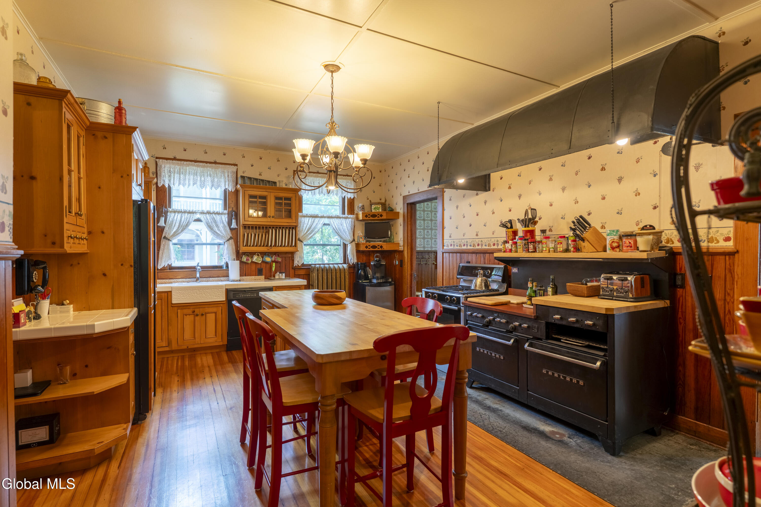 84 Union Avenue Saratoga Springs NY 12866