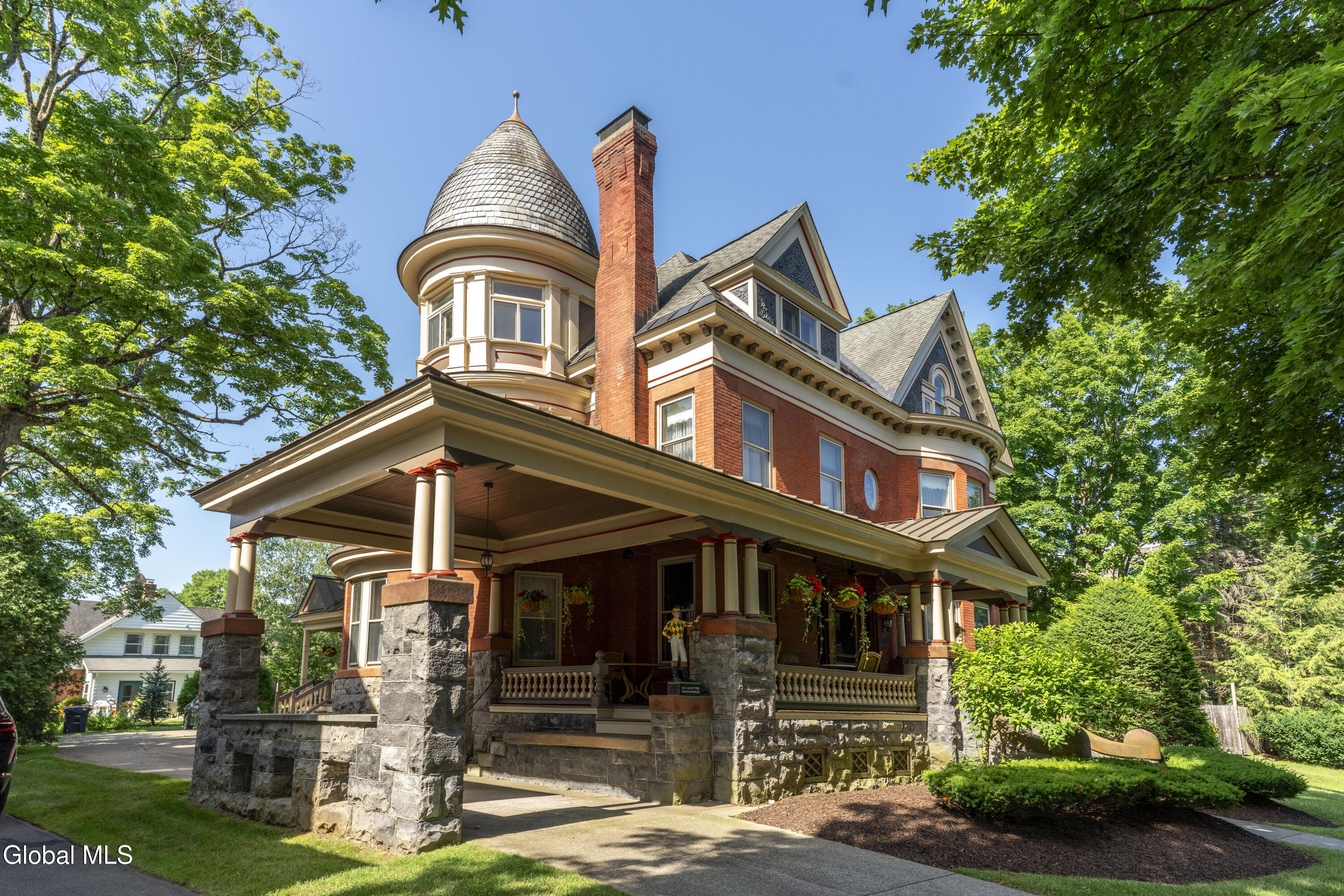 84 Union Avenue Saratoga Springs NY 12866