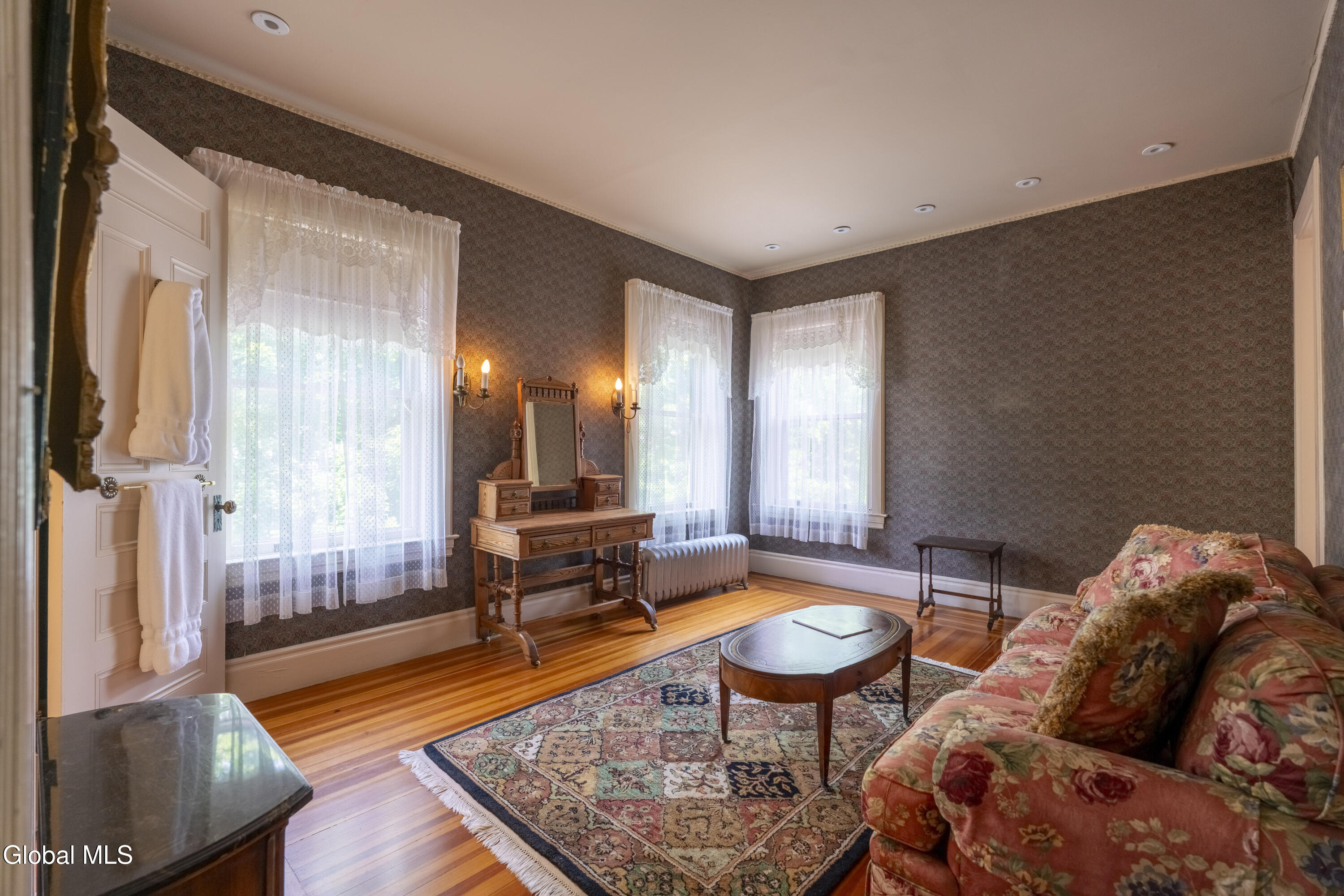 84 Union Avenue Saratoga Springs NY 12866