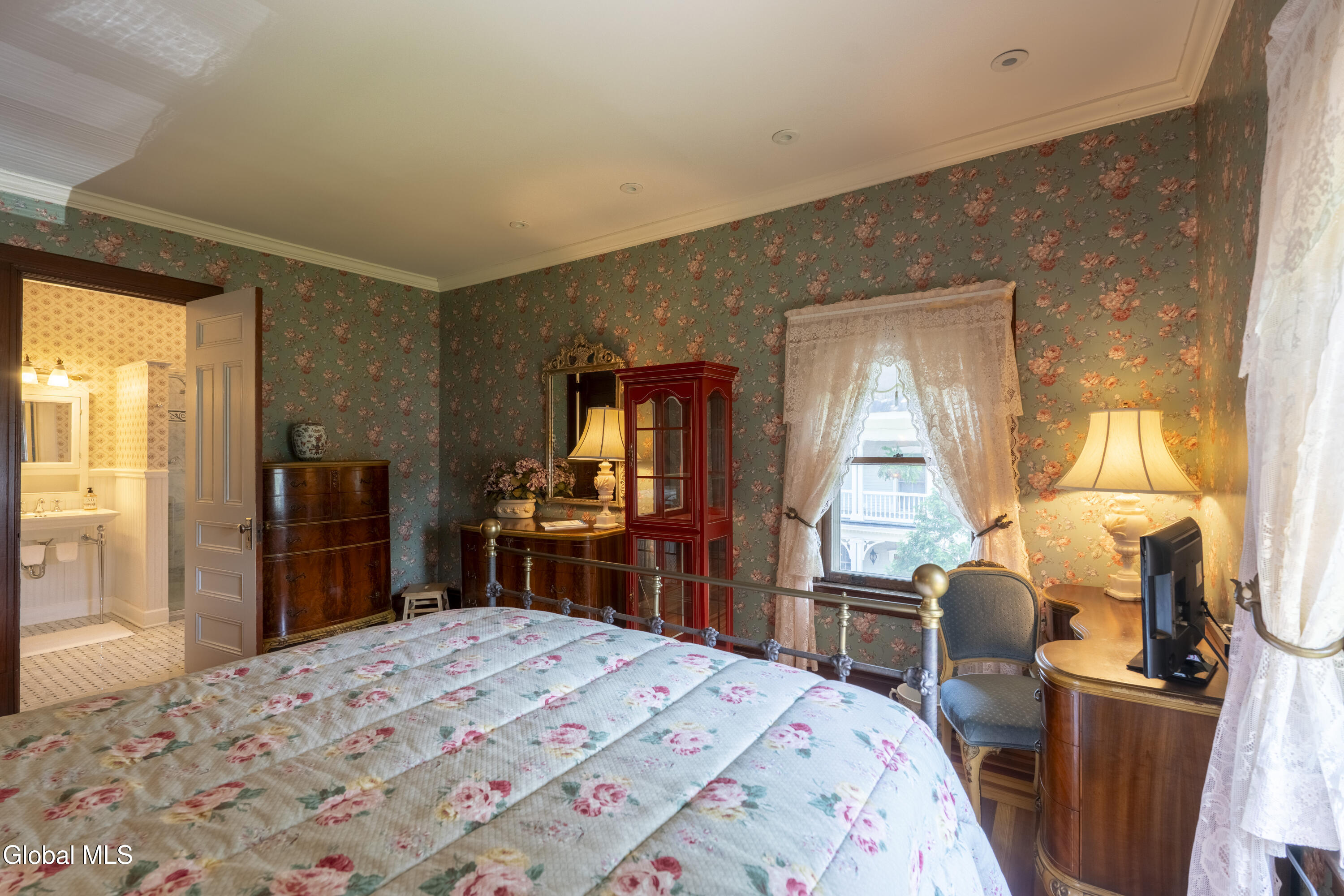 84 Union Avenue Saratoga Springs NY 12866
