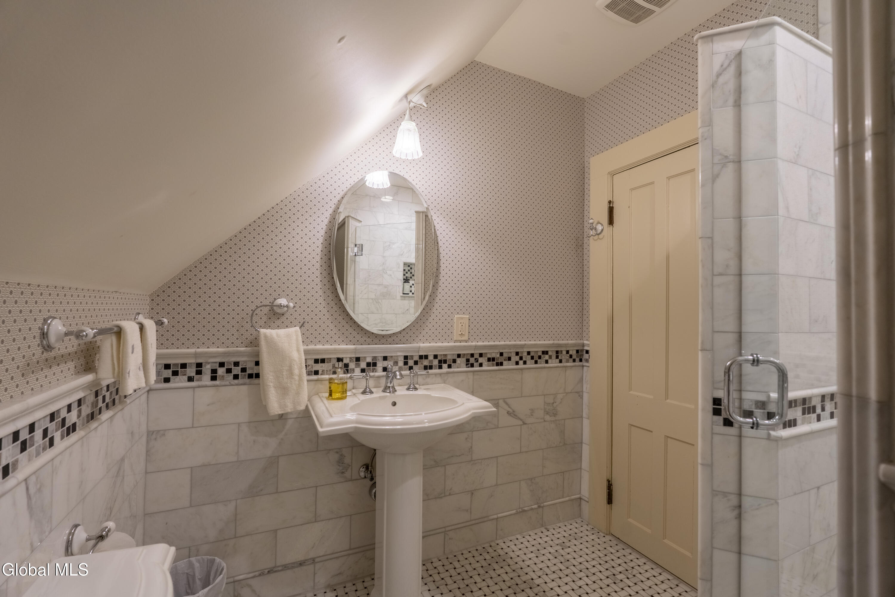 84 Union Avenue Saratoga Springs NY 12866