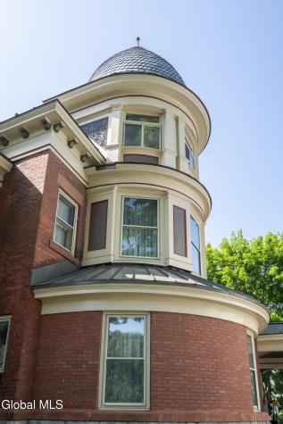 84 Union Avenue Saratoga Springs NY 12866
