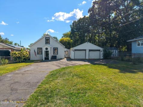 29 Massachusetts Avenue Rensselaer NY 12144