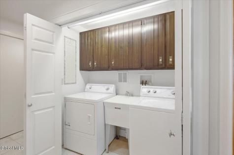 13 Cambridge Road Albany NY 12203