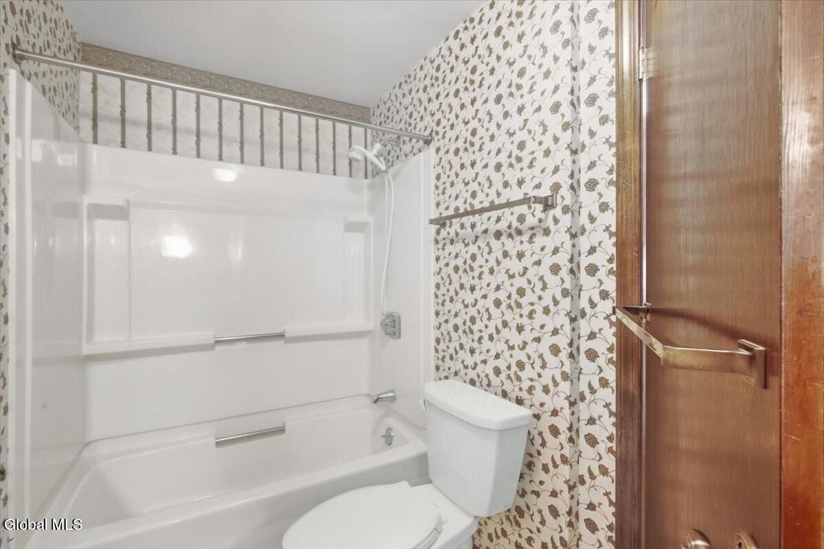 13 Cambridge Road Albany NY 12203
