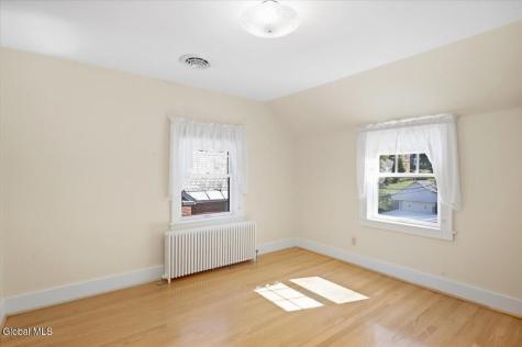 13 Cambridge Road Albany NY 12203