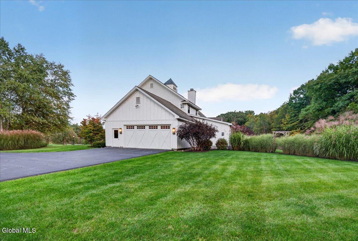 13 Saratoga Farm Road Malta NY 12020