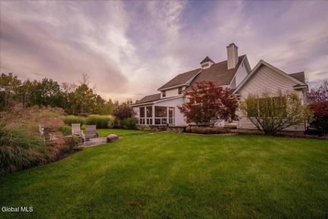 13 Saratoga Farm Road Malta NY 12020