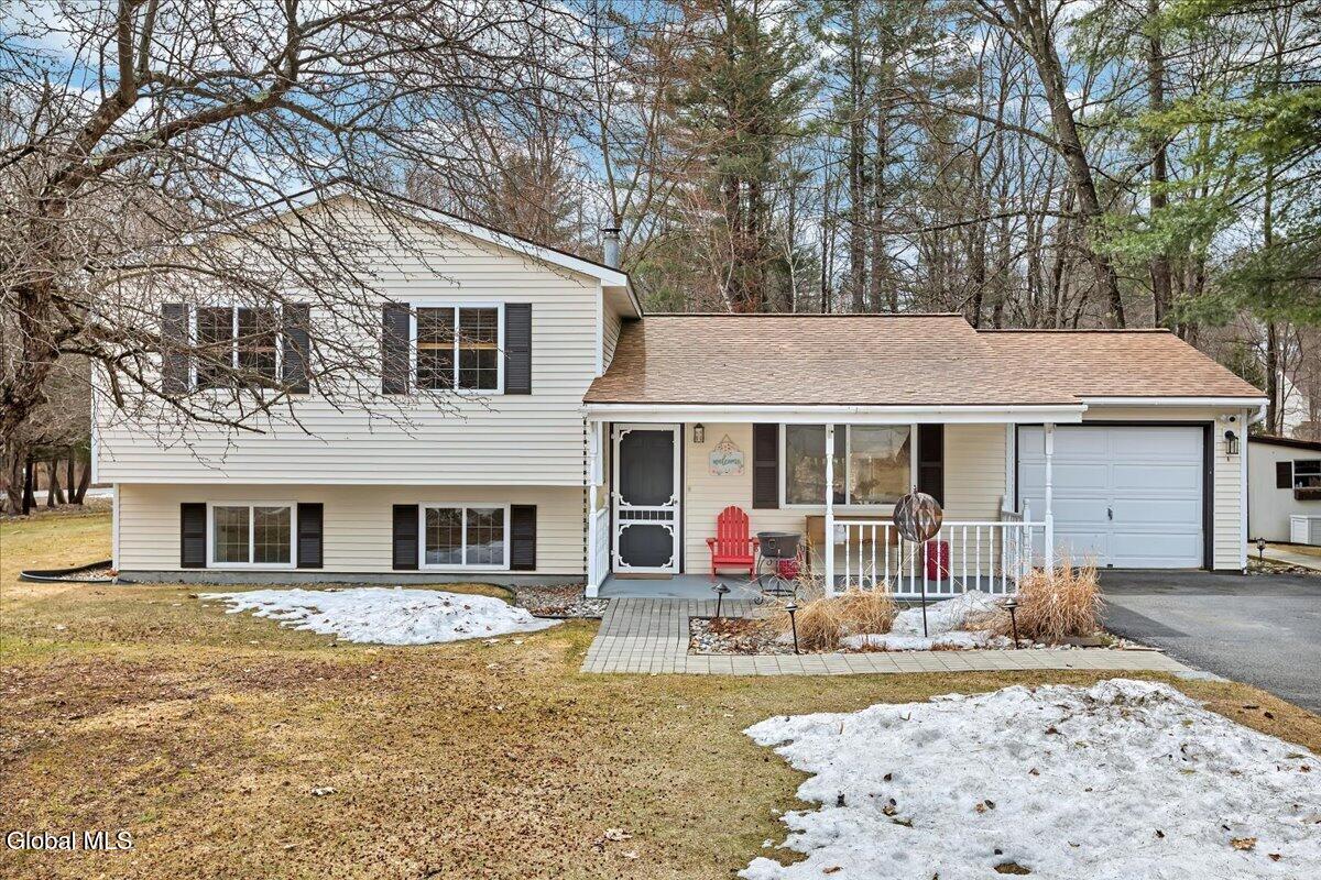 63 Rainbow Trail Queensbury NY 12804