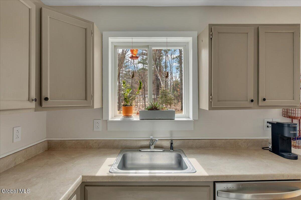 63 Rainbow Trail Queensbury NY 12804