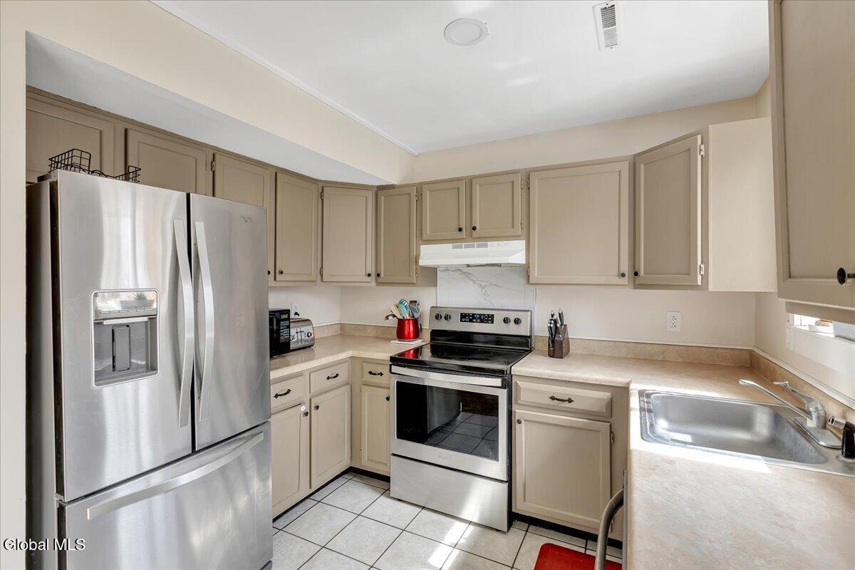 63 Rainbow Trail Queensbury NY 12804