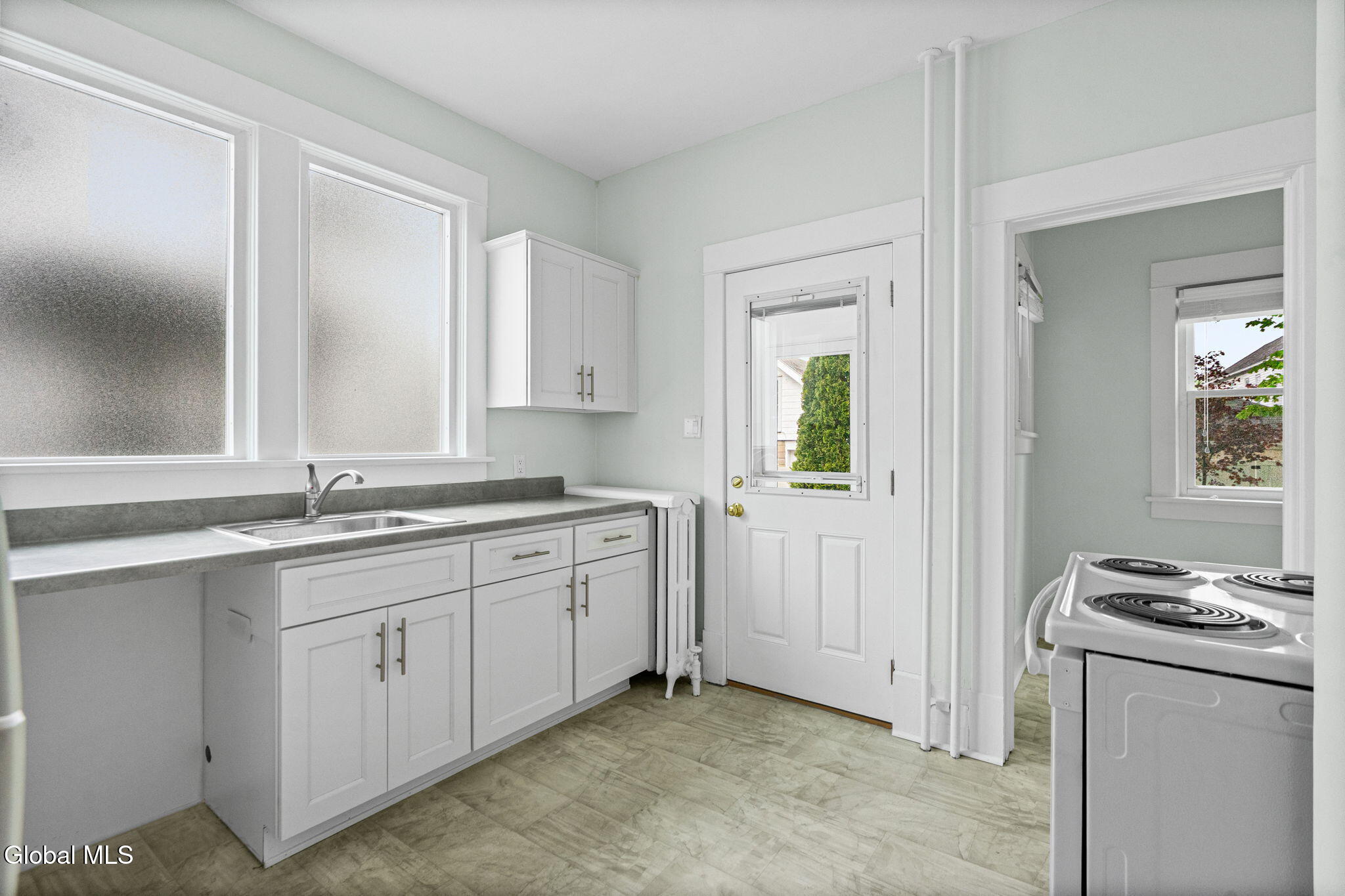 18 Oakwood Street Albany NY 12208