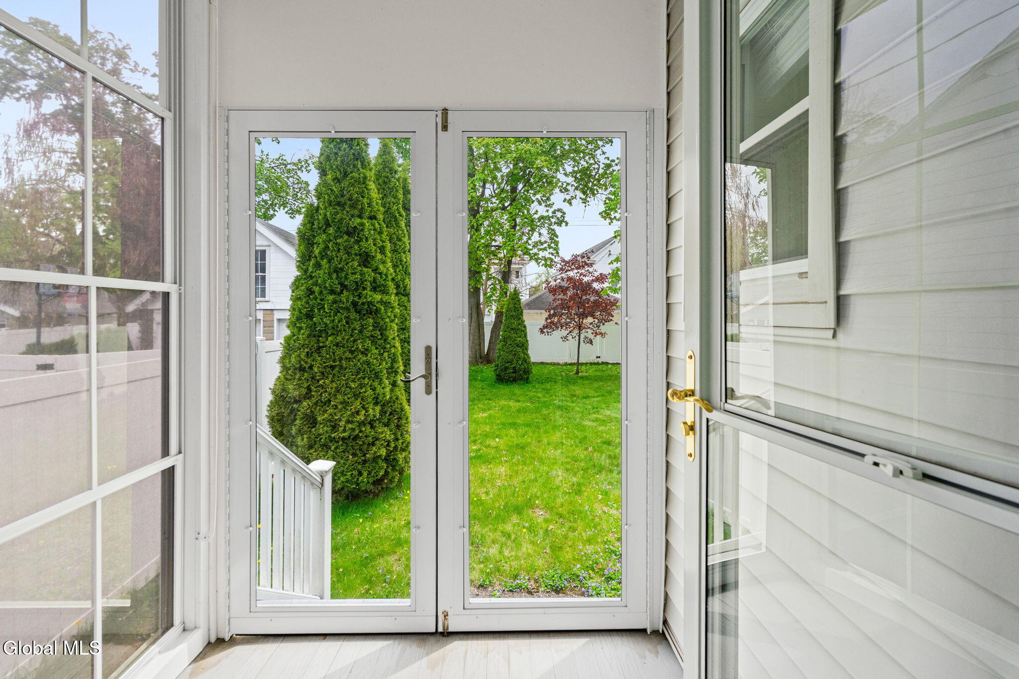 18 Oakwood Street Albany NY 12208