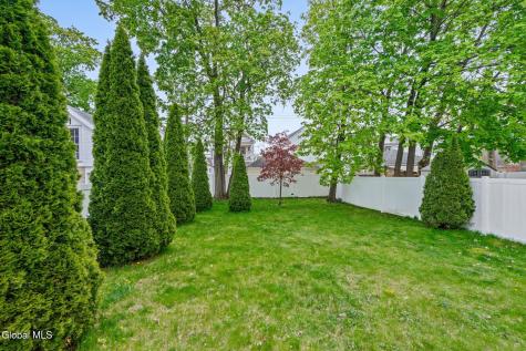 18 Oakwood Street Albany NY 12208