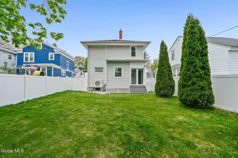 18 Oakwood Street Albany NY 12208