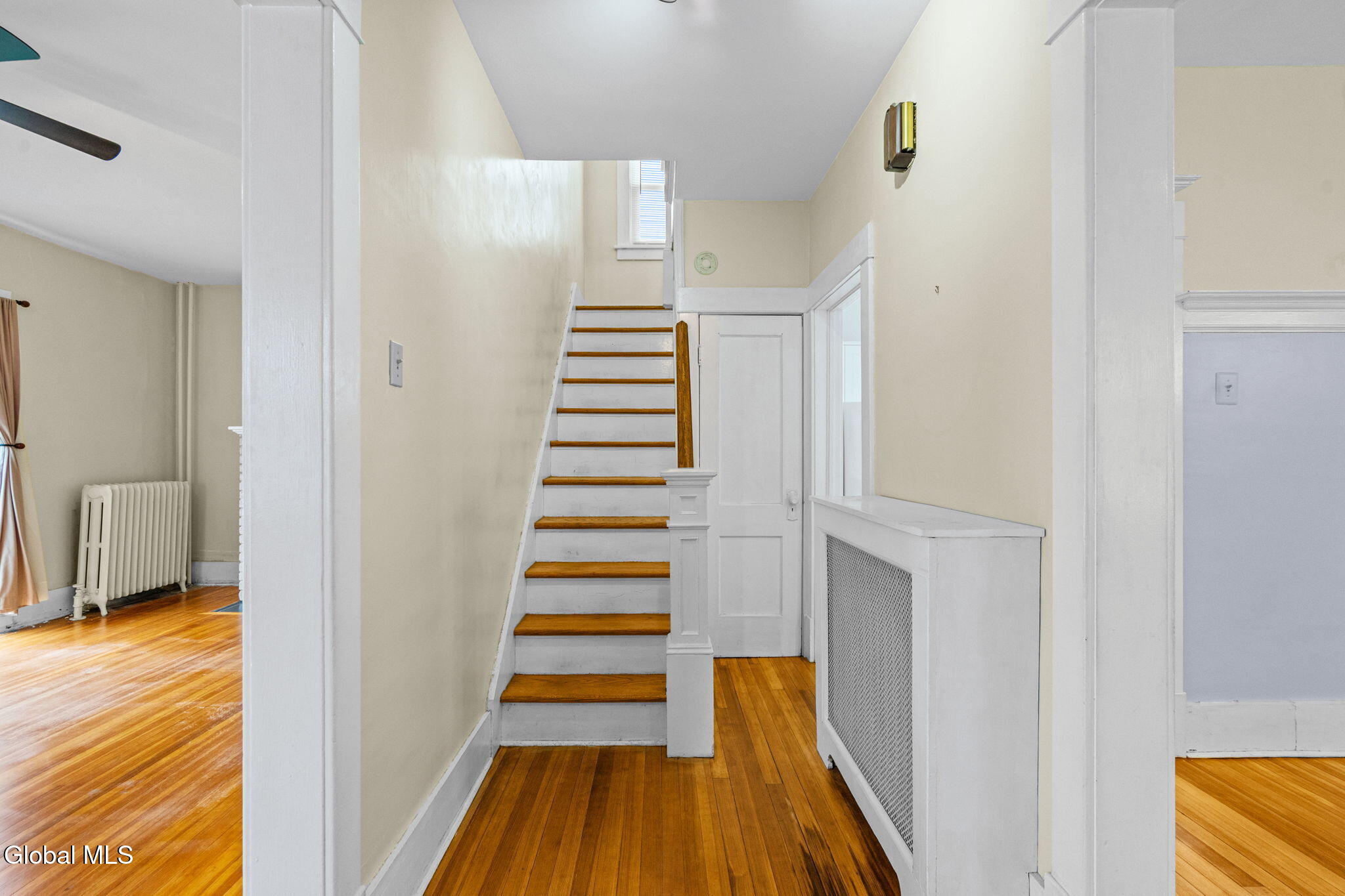 18 Oakwood Street Albany NY 12208