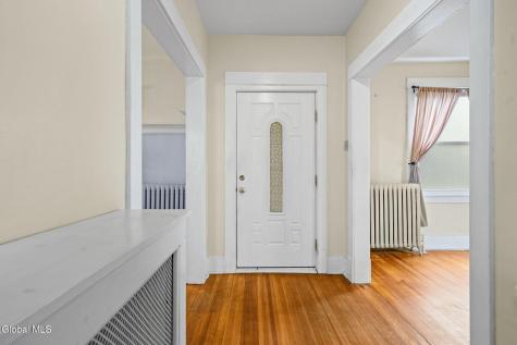 18 Oakwood Street Albany NY 12208