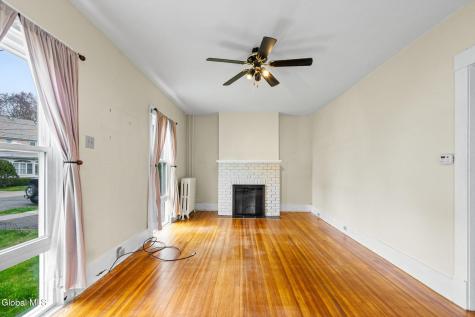 18 Oakwood Street Albany NY 12208