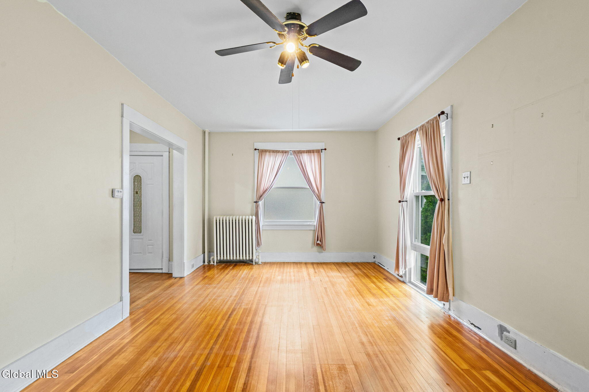 18 Oakwood Street Albany NY 12208