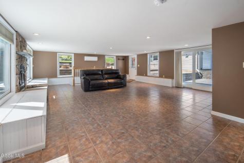 293 S Main Street New Baltimore NY 12124