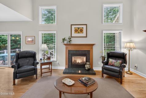 26 Hedgerose Lane Delmar NY 12054