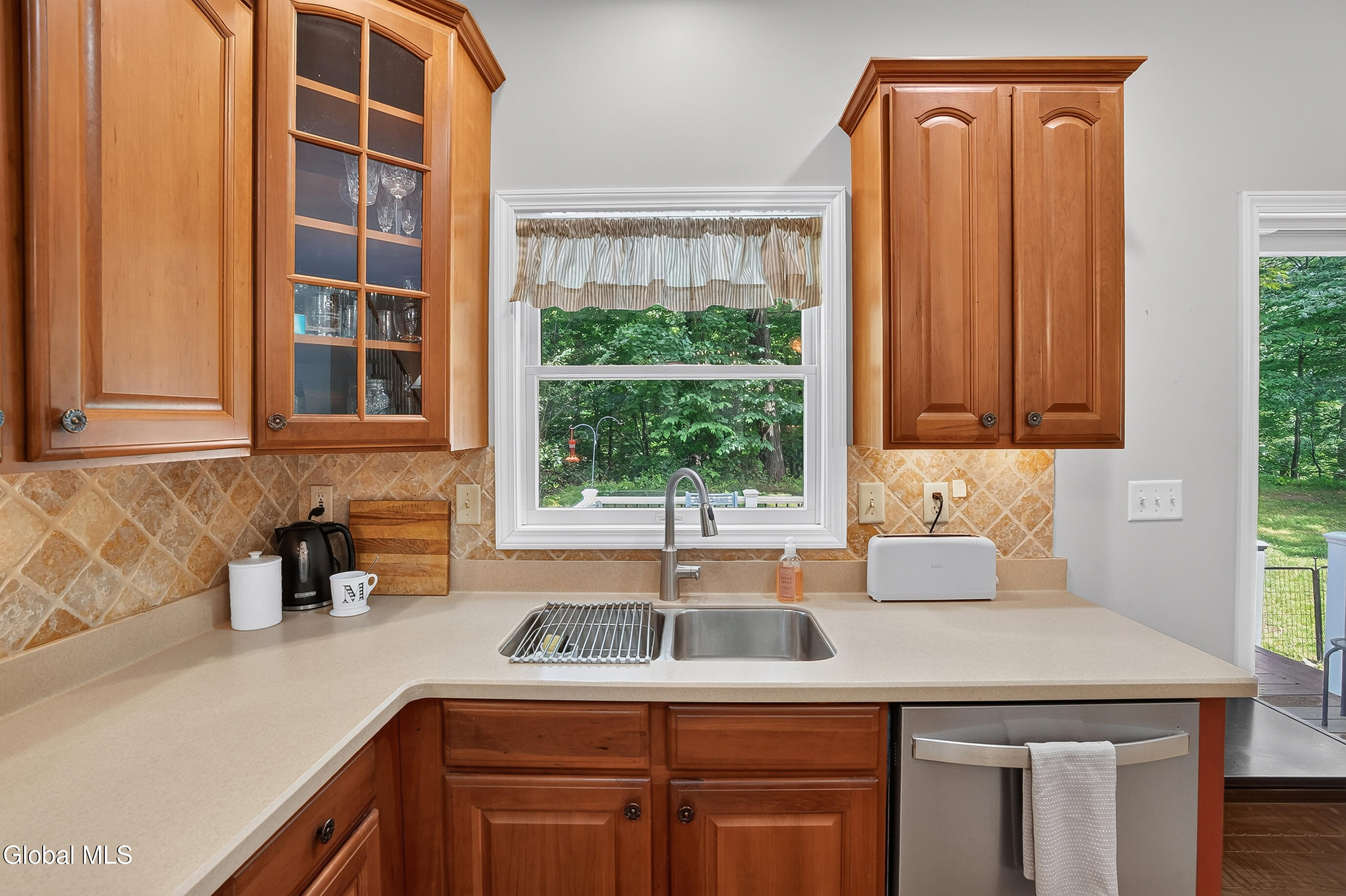26 Hedgerose Lane Delmar NY 12054