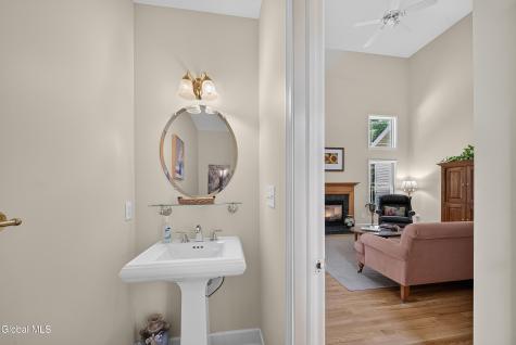 26 Hedgerose Lane Delmar NY 12054