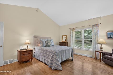26 Hedgerose Lane Delmar NY 12054