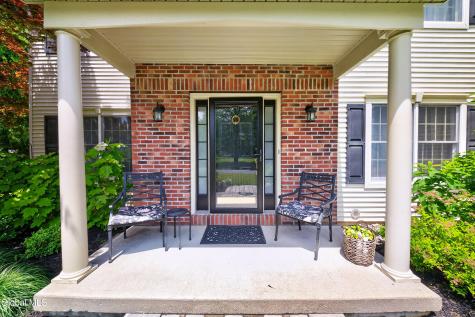 26 Hedgerose Lane Delmar NY 12054