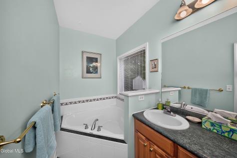 26 Hedgerose Lane Delmar NY 12054